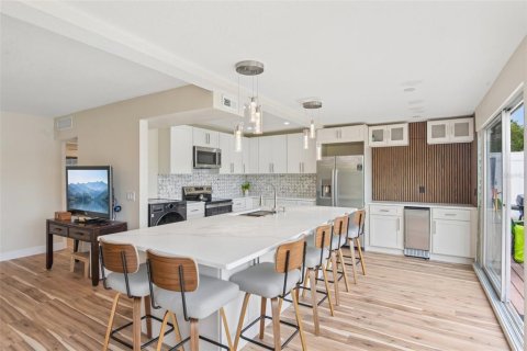 Condominio en venta en Palm Harbor, Florida, 1 dormitorio, 81.29 m2 № 2284856 - foto 5