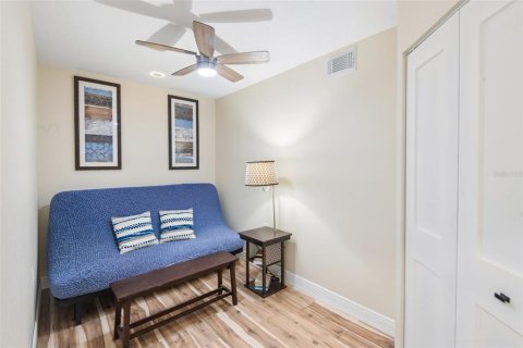 Condominio en venta en Palm Harbor, Florida, 1 dormitorio, 81.29 m2 № 2284856 - foto 19