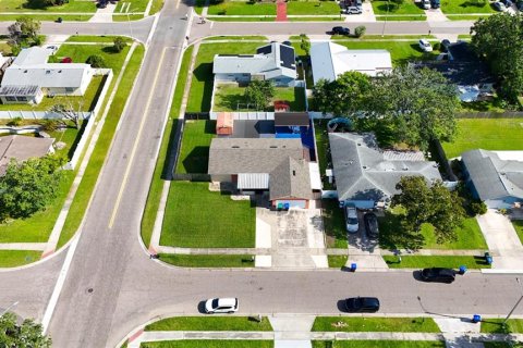Casa en venta en Orlando, Florida, 3 dormitorios, 127.28 m2 № 1804856 - foto 2