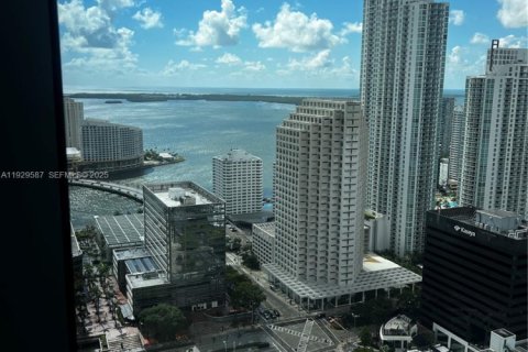 Condo in Miami, Florida, 2 bedrooms  № 1988434 - photo 5