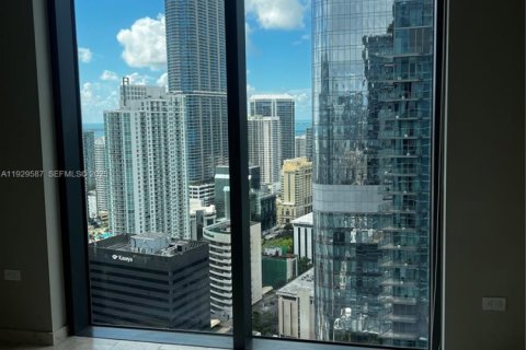 Condo in Miami, Florida, 2 bedrooms  № 1988434 - photo 11