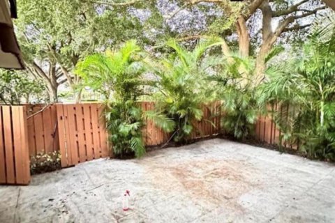 Townhouse in West Palm Beach, Florida 2 bedrooms, 114.83 sq.m. № 2146837 - photo 22