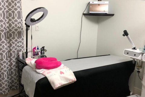 Copropriété à louer à Miami, Floride: 2 chambres, 80.08 m2 № 1947037 - photo 9