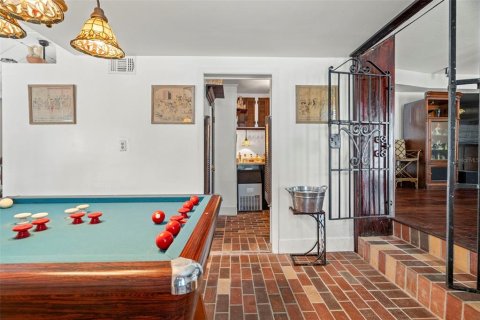 House in Clearwater, Florida 5 bedrooms, 335.66 sq.m. № 1632470 - photo 21
