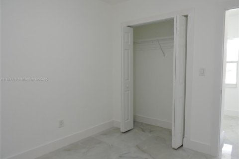 House in Miami Gardens, Florida 4 bedrooms, 169.92 sq.m. № 1848298 - photo 28