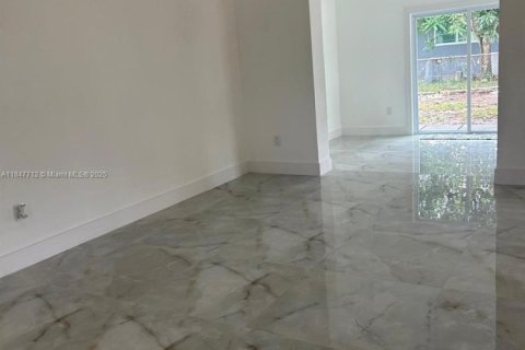 House in Miami Gardens, Florida 4 bedrooms, 169.92 sq.m. № 1848298 - photo 19