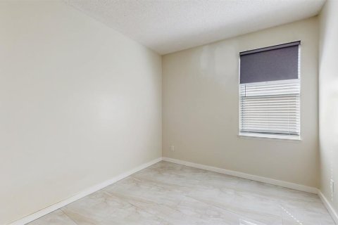Casa en venta en Kissimmee, Florida, 4 dormitorios, 180.04 m2 № 1832891 - foto 20