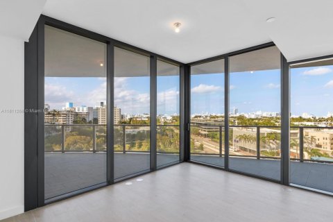 Condominio en venta en Miami Beach, Florida, 2 dormitorios, 128.21 m2 № 1869882 - foto 13