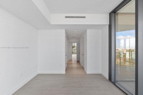 Condominio en venta en Miami Beach, Florida, 2 dormitorios, 128.21 m2 № 1869882 - foto 16