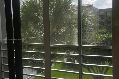 Condo in North Lauderdale, Florida, 1 bedroom  № 1960815 - photo 7