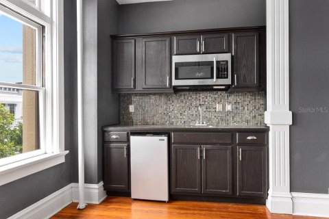 Propiedad comercial en alquiler en DeLand, Florida, 88.26 m2 № 1821165 - foto 8