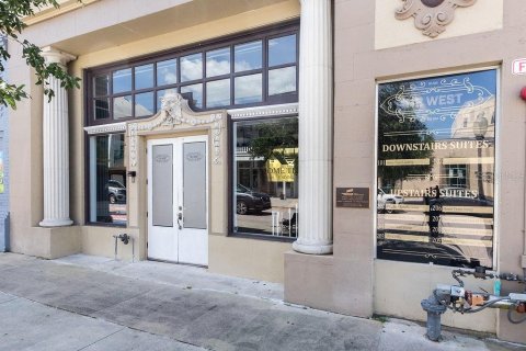 Propiedad comercial en alquiler en DeLand, Florida, 88.26 m2 № 1821165 - foto 3