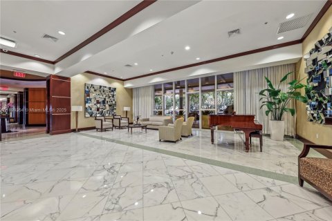 Condo in Sunny Isles Beach, Florida, 2 bedrooms  № 1953383 - photo 14
