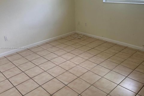 Купить виллу или дом в Флорида-Сити, Флорида 3 спальни, 165.55м2, № 1958410 - фото 4