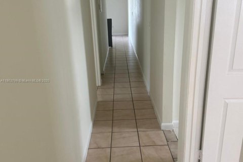 Купить виллу или дом в Флорида-Сити, Флорида 3 спальни, 165.55м2, № 1958410 - фото 6