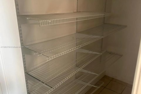 Купить виллу или дом в Флорида-Сити, Флорида 3 спальни, 165.55м2, № 1958410 - фото 5