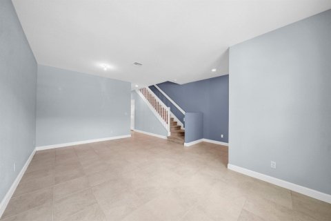 Townhouse in West Palm Beach, Florida 3 bedrooms, 139.26 sq.m. № 2086494 - photo 8