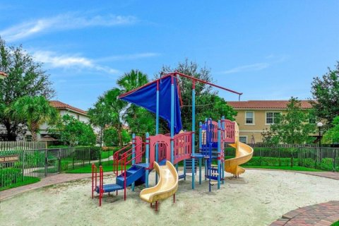 Townhouse in West Palm Beach, Florida 3 bedrooms, 139.26 sq.m. № 2086494 - photo 30