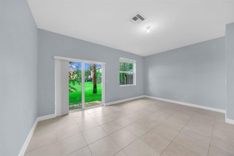 Townhouse in West Palm Beach, Florida 3 bedrooms, 139.26 sq.m. № 2086494 - photo 20