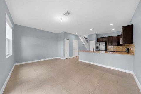 Townhouse in West Palm Beach, Florida 3 bedrooms, 139.26 sq.m. № 2086494 - photo 18