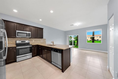 Townhouse in West Palm Beach, Florida 3 bedrooms, 139.26 sq.m. № 2086494 - photo 12