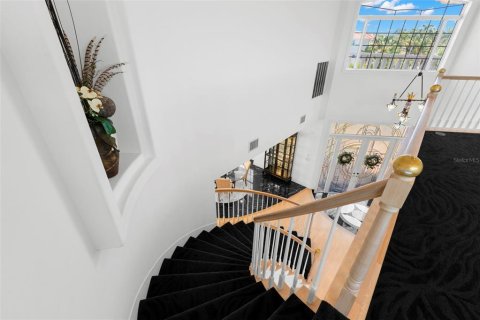 House in Gulfport, Florida 4 bedrooms, 488.11 sq.m. № 1628854 - photo 27