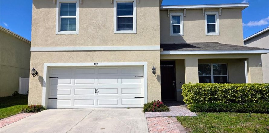 House in Bradenton, Florida 4 bedrooms, 232.72 sq.m. № 2197891