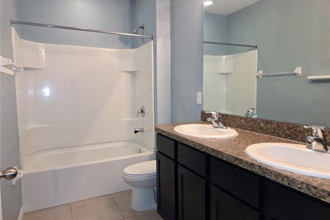 House in Bradenton, Florida 4 bedrooms, 232.72 sq.m. № 2197891 - photo 29