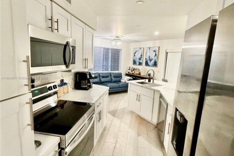 Condo in Plantation, Florida, 2 bedrooms  № 1845439 - photo 8