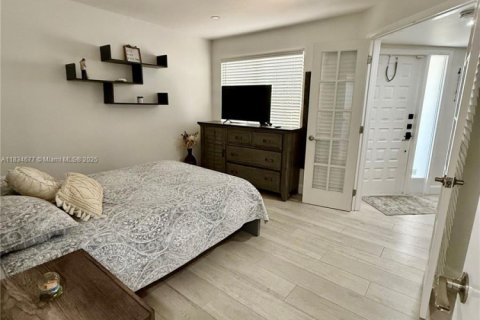 Condo in Plantation, Florida, 2 bedrooms  № 1845439 - photo 19