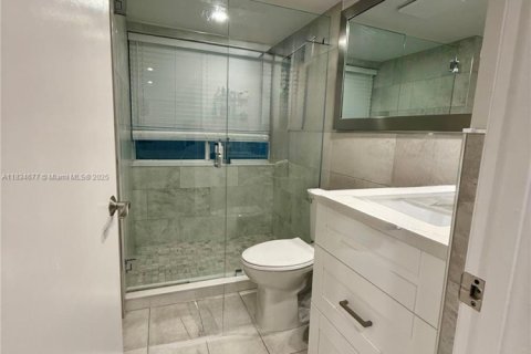Condo in Plantation, Florida, 2 bedrooms  № 1845439 - photo 13