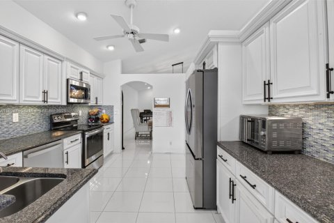 House in Delray Beach, Florida 3 bedrooms, 187.94 sq.m. № 1801010 - photo 20