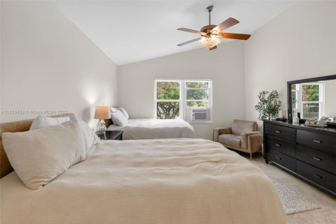 House in Delray Beach, Florida 3 bedrooms, 187.94 sq.m. № 1801010 - photo 25