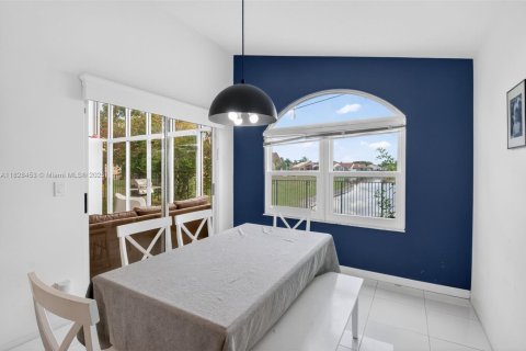House in Delray Beach, Florida 3 bedrooms, 187.94 sq.m. № 1801010 - photo 17