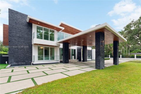 House in Pinecrest, Florida 8 bedrooms, 942.96 sq.m. № 1711926 - photo 9