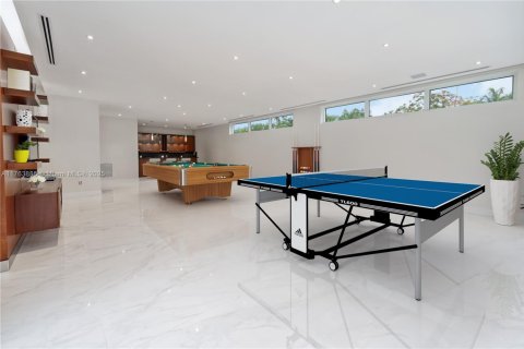 House in Pinecrest, Florida 8 bedrooms, 942.96 sq.m. № 1711926 - photo 26