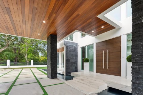 House in Pinecrest, Florida 8 bedrooms, 942.96 sq.m. № 1711926 - photo 7