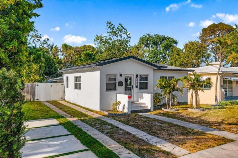 Villa ou maison à vendre à Dania Beach, Floride: 3 chambres, 104.7 m2 № 2083918 - photo 15
