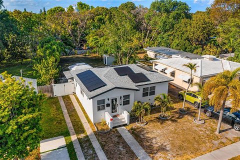 Villa ou maison à vendre à Dania Beach, Floride: 3 chambres, 104.7 m2 № 2083918 - photo 13