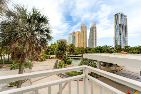 Copropriété à vendre à Sunny Isles Beach, Floride: 2 chambres, 120.22 m2 № 1979649 - photo 12