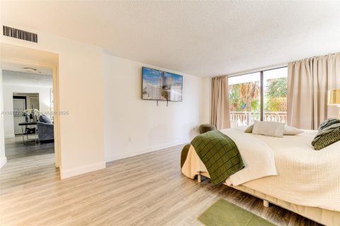 Copropriété à vendre à Sunny Isles Beach, Floride: 2 chambres, 120.22 m2 № 1979649 - photo 17