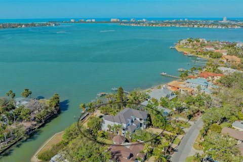 Купить виллу или дом в Сарасота, Флорида 9 комнат, 657.19м2, № 1620364 - фото 4