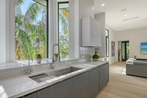 Купить виллу или дом в Сарасота, Флорида 9 комнат, 657.19м2, № 1620364 - фото 19