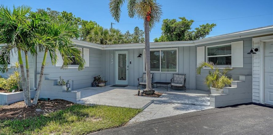 Casa en Sarasota, Florida 3 dormitorios, 145.58 m2 № 1899345