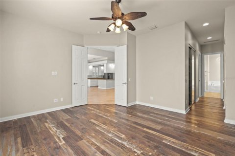House in Sarasota, Florida 3 bedrooms, 186.55 sq.m. № 1718599 - photo 12