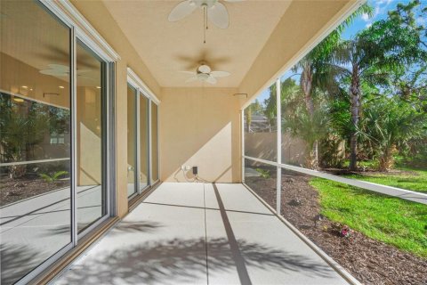 House in Sarasota, Florida 3 bedrooms, 186.55 sq.m. № 1718599 - photo 25