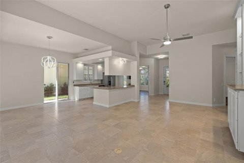 House in Sarasota, Florida 3 bedrooms, 186.55 sq.m. № 1718599 - photo 3