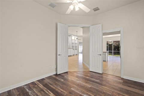 House in Sarasota, Florida 3 bedrooms, 186.55 sq.m. № 1718599 - photo 18