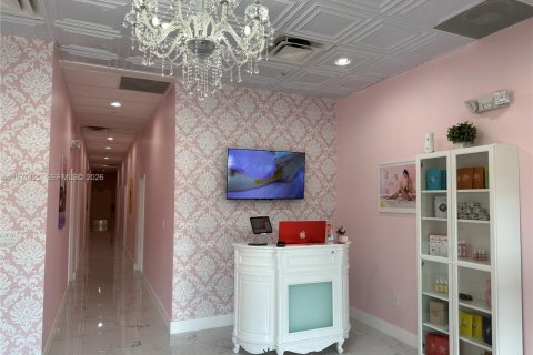 Commercial property in Coral Springs, Florida № 2036230 - photo 7