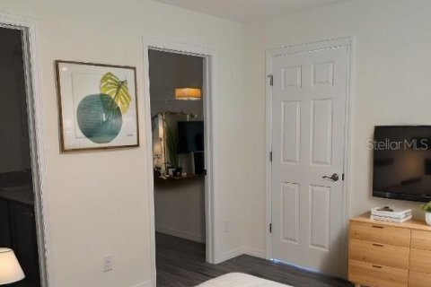 Propiedad comercial en venta en Punta Gorda, Florida, 6 dormitorios, 232.07 m2 № 2229847 - foto 8